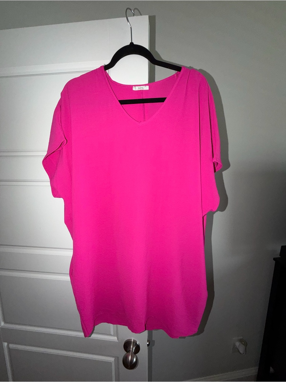 Women's V-Neck Short Sleeve Top - Hot Pink